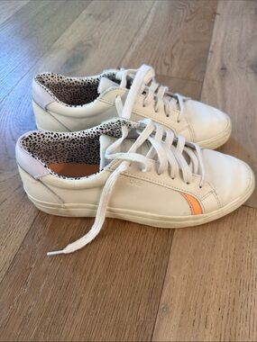 Keds Cream/Tan Rubber Sole Sneakers